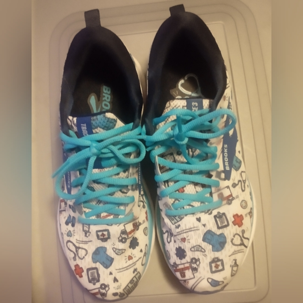 Brooks Trace 3 Women's Hero Medical Collection Nurses